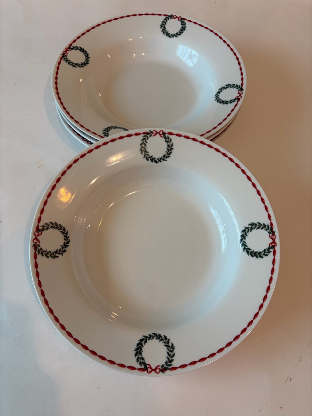 Laura Ashley Holly Wreath Rimmed Christmas  Soup Bowls 4 Bowls